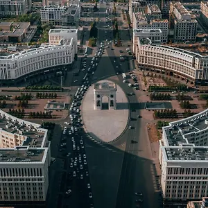 Paris возле триумфальной арки , Астана Казахстан